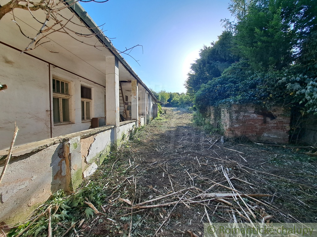 Vidiecky dom s rozľahlým pozemkom 2054m2 - 9