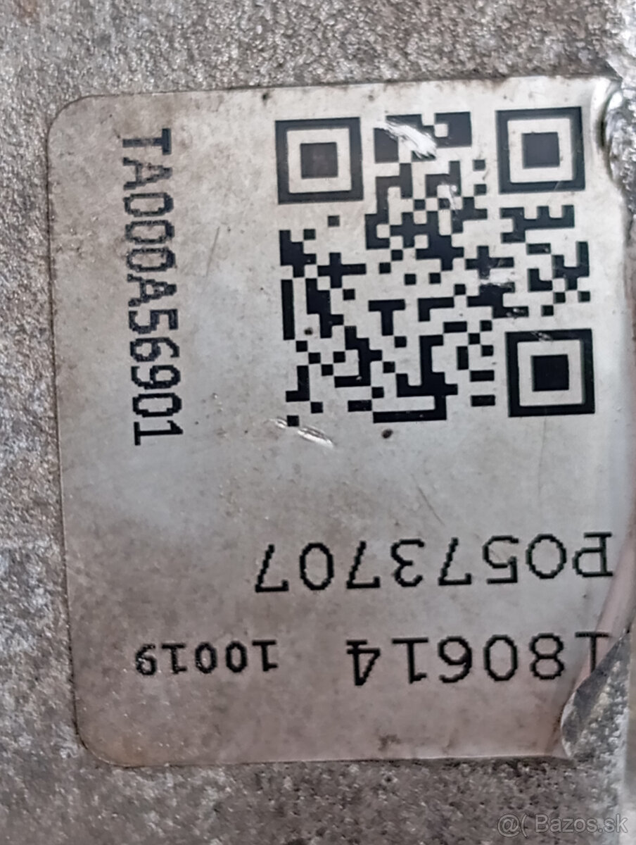 Hyundai Terracan 2.9 CRDI - Alternator - 9