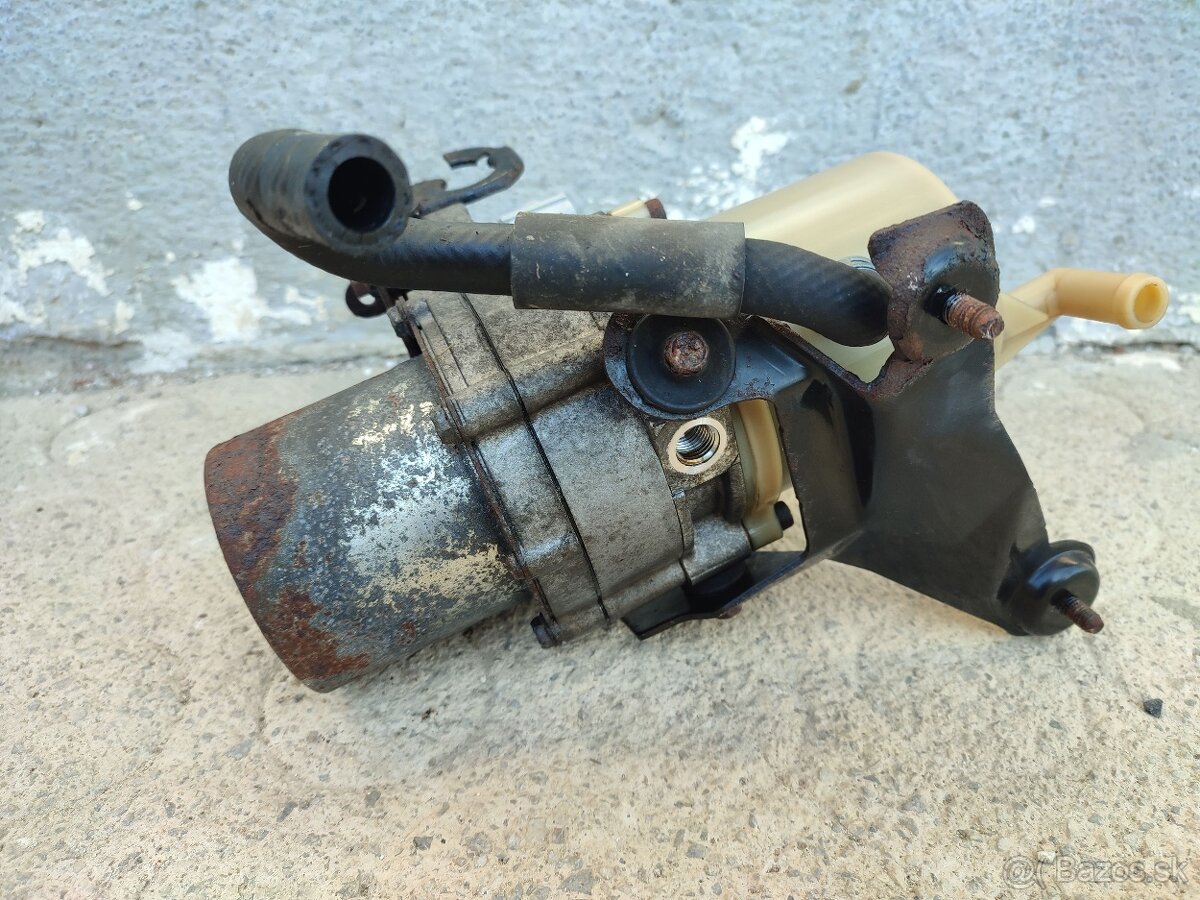 Mazda Servo čerpadlo posilňovača riadenia Koyo PA66-GF20 - 9