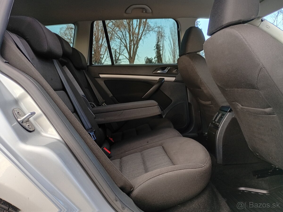 ŠKODA OCTAVIA 1.6TDI 105K COMBI ELEGANCE MAX. - 9