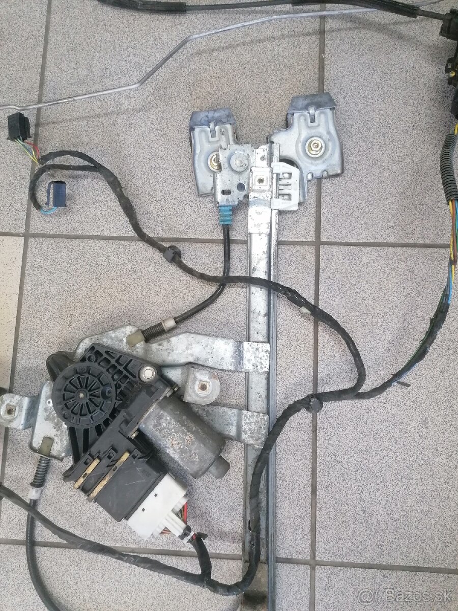 Stahovacky, Zámky dverí, Motorceky, Kabeláže, Octavia1 - 9