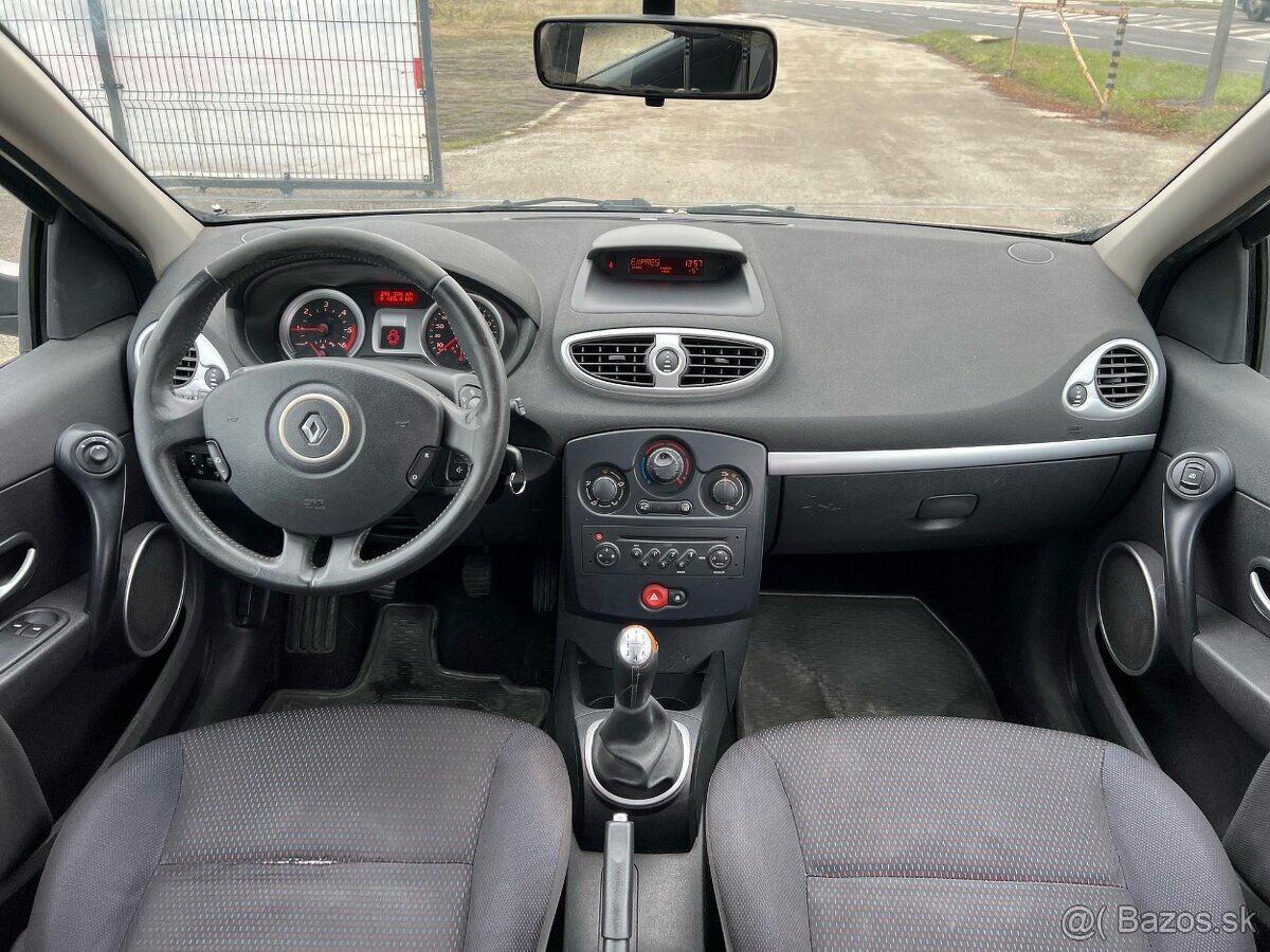 Renault Clio Grandtour 1.5DCi diesel, 63kW, MT5, rok:06.2008 - 9