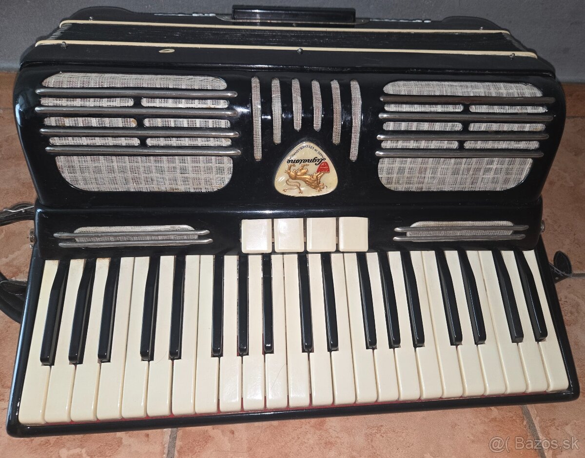 Acordeón Signatone Made in Czechoslovakia - 9