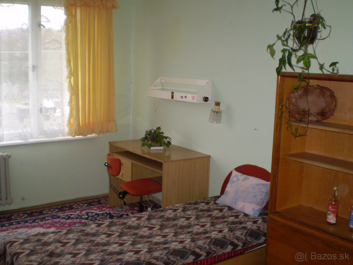 PRIESTRANNÝ 2 IZBOVÝ BYT ŠIPICE - KRUPINA - VOĽNÝ - 9