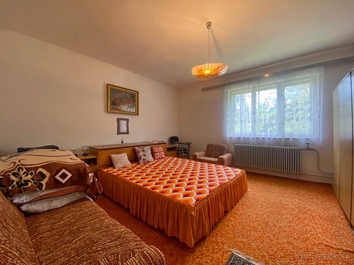 Na predaj priestranný 5-izbový rodinný dom v Kline - 9