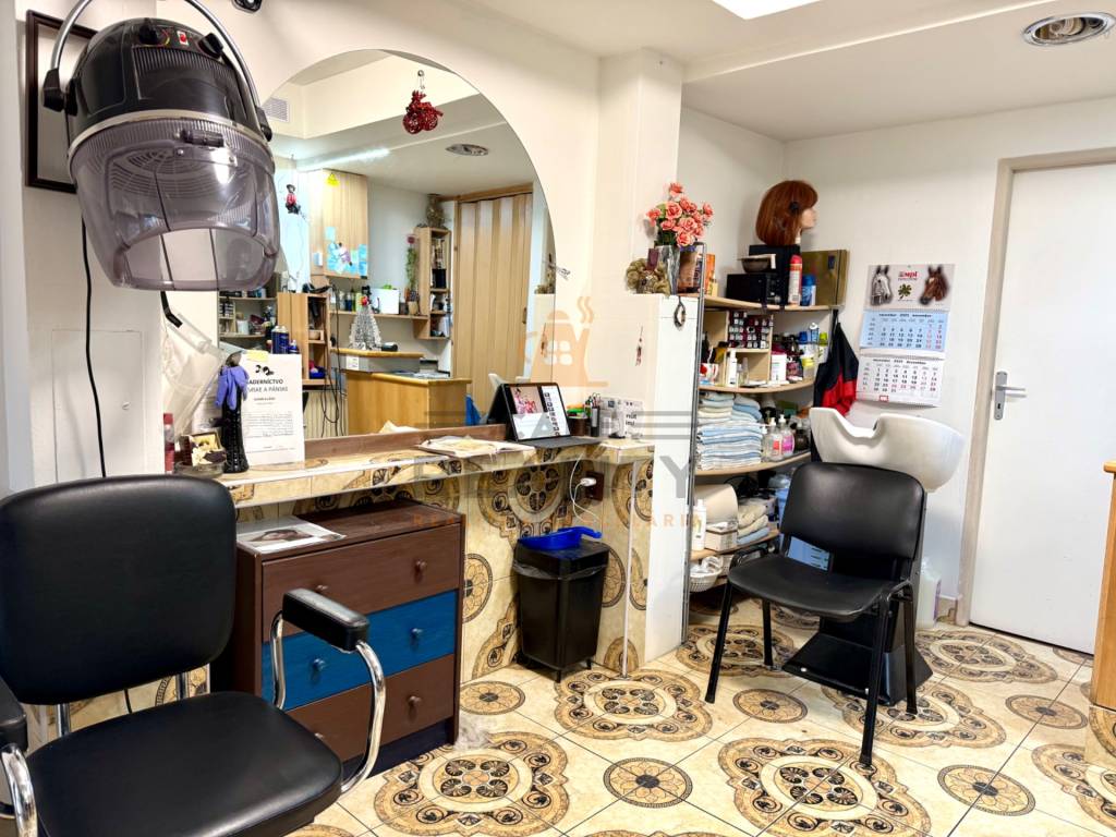 Na prenájom zdielaný priestor, Kaderníctvo, Ružinov, Spustní - 9