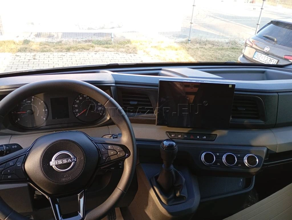 NOVÝ NISSAN INTERSTAR 2.0 DCI 150k L3H2 - 9
