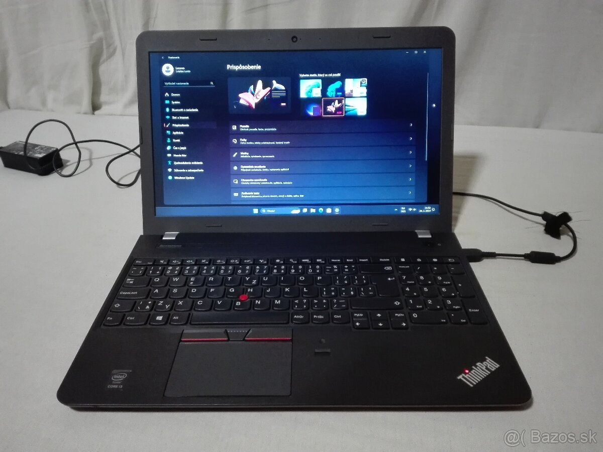 Lenovo E550. i3-4005U. 15,6“. 8 GB. SSD 256 GB. - 9