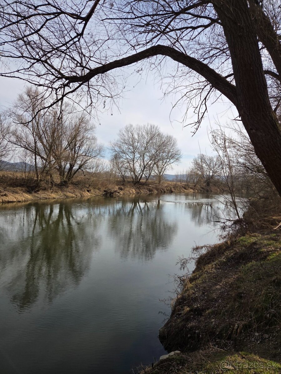 Veľký pozemok v obci Salka - 9
