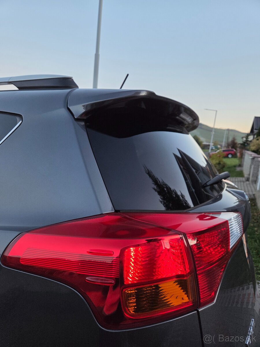 Toyota Rav4 2.0 D-4D - 9