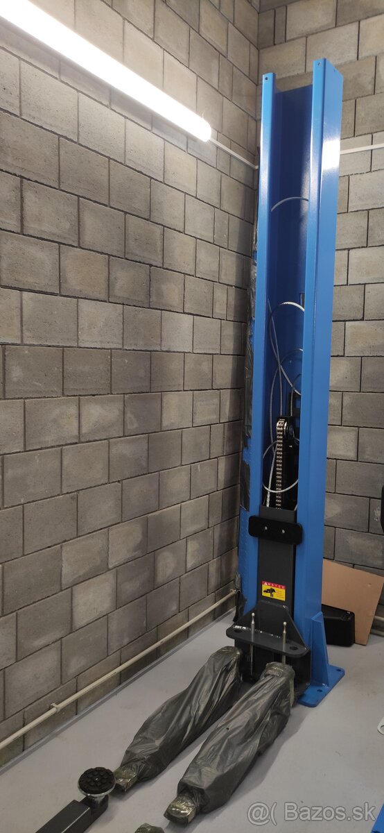 Dvojstlpový zdvihák 4.000 kg/5.500 kg-AUTOMAT,ZÁRUKA - 9