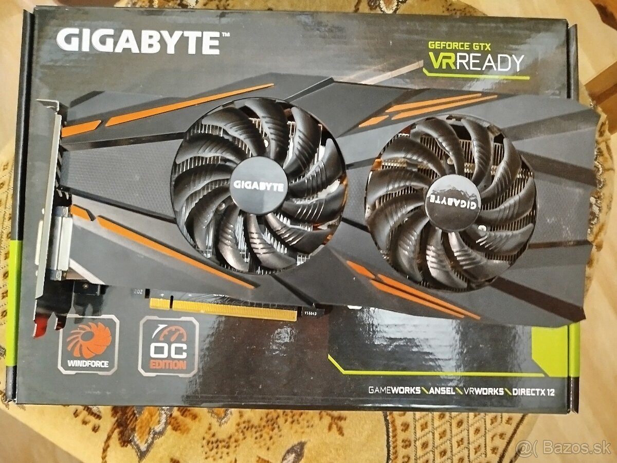 Alienware Aurora R4 i7, GTX 1070, 16GB RAM, Monitor - 9