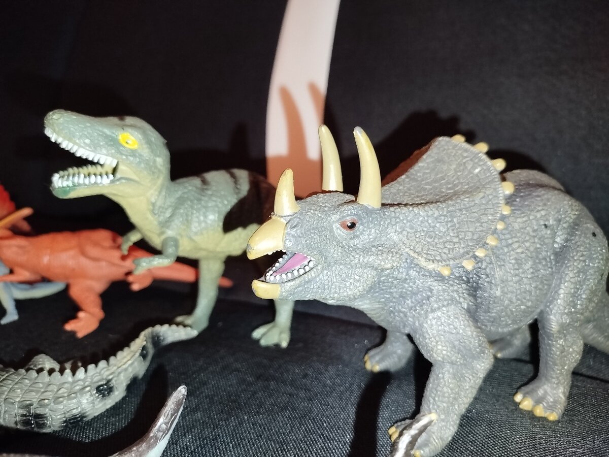 Dinosaury 18 kusov - 9