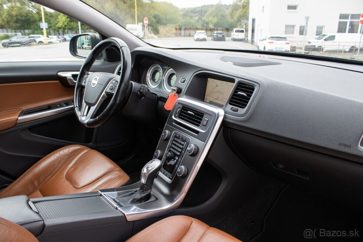 Volvo V60 D2 A/T - 9