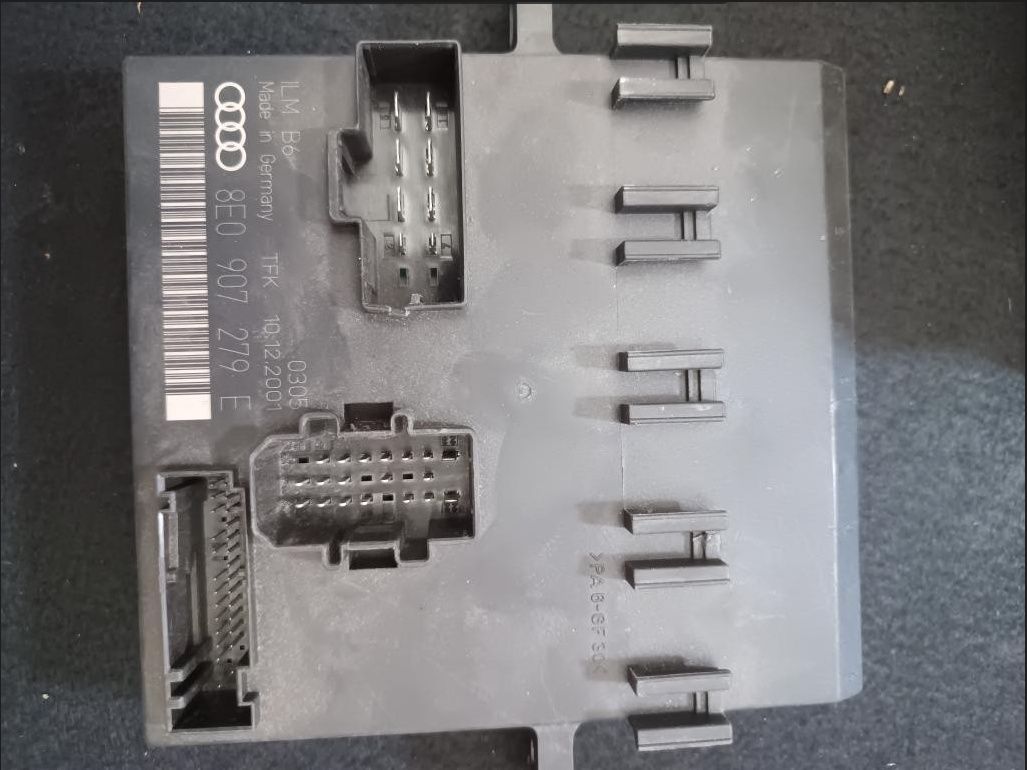 Riadiaca jednotka svetiel stieračov audi a4 b6 b7 - 9