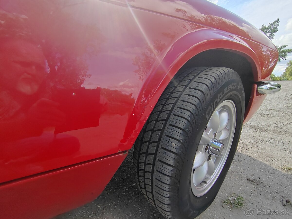 Triumph Spitfire MK IV - 9