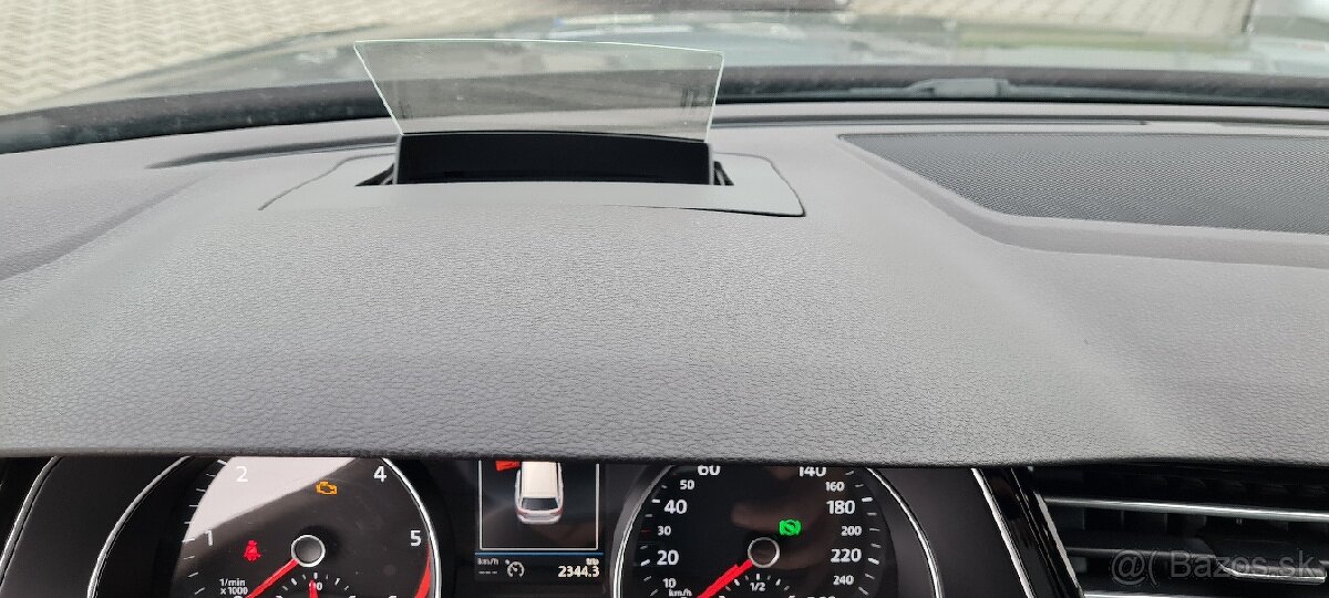 VW PASSAT B8 2.0TDI R-LINE DSG 7 AJ VYMENA - 9