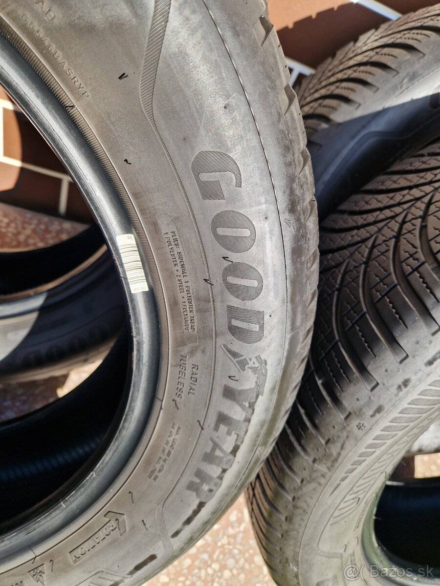 Goodyear VECTOR 4SEASONS 215/60 R17 100 H - 9