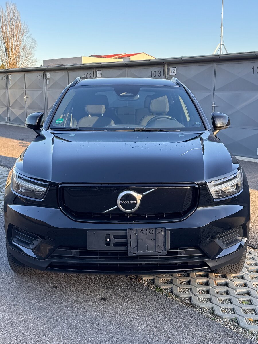 Volvo XC40 Recharge TwinMotor, model 2022,možný odpočet DPH - 9
