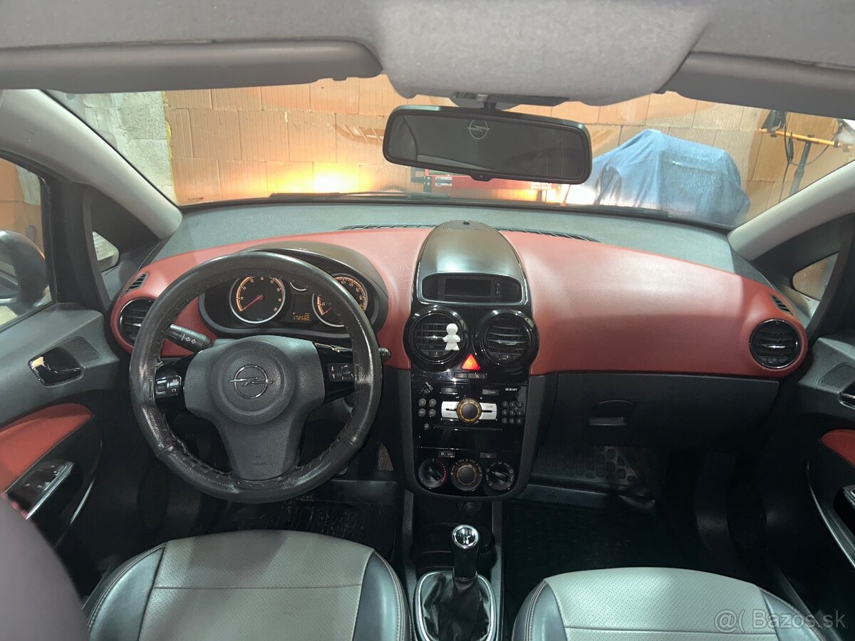 Predám opel corsa d rok2010 1.2 16v 59kw - 9
