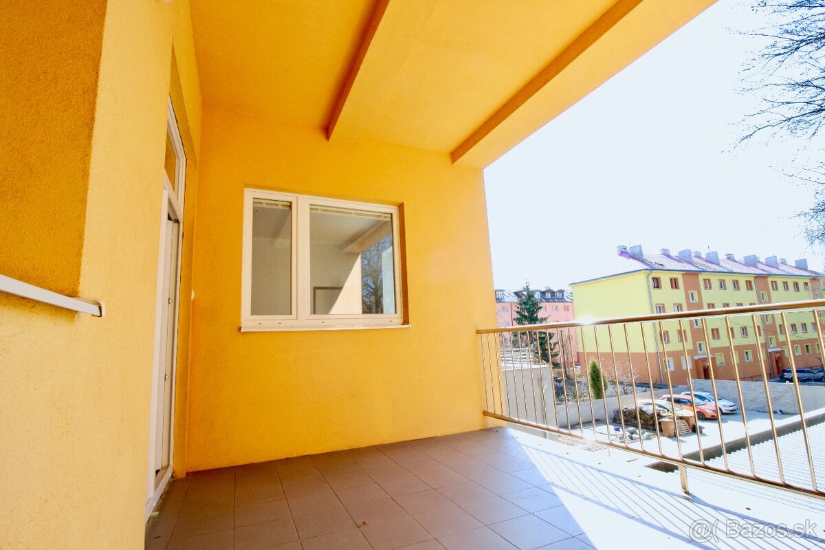 Kancelária 130m2 + terasa širšie centrum - 9