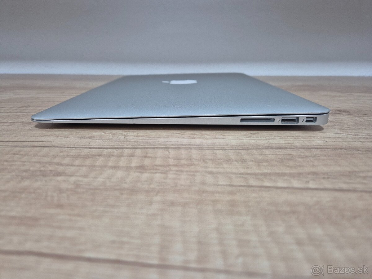 MacBook Air (13-inch, 2015) /Intel Core i5/8GB RAM/128GB SSD - 9