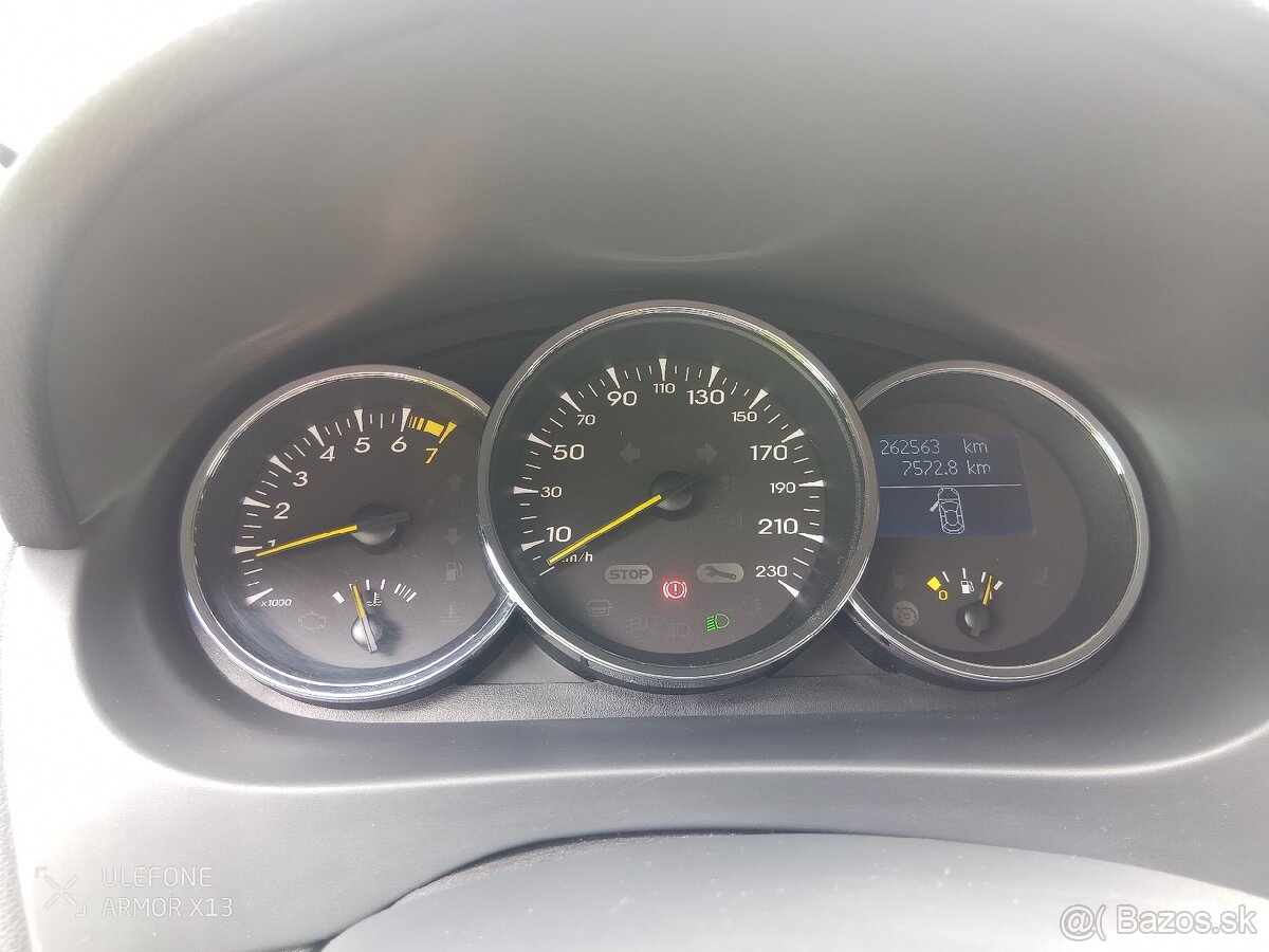 Renault fluence 1,6 - 9