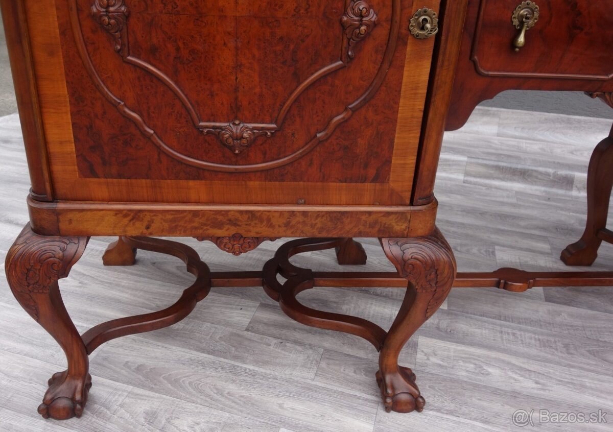 Komoda starožitná vyrezávaná. - 9