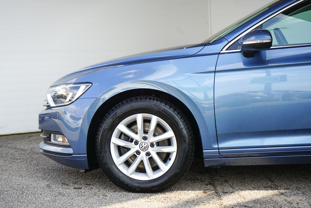 34-VOLKSWAGEN Passat, 2018,nafta,2.0TDI Comfortline,110kW - 9