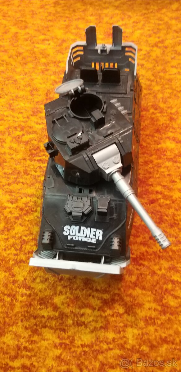 Tank, lod, obrneny transporter - 9