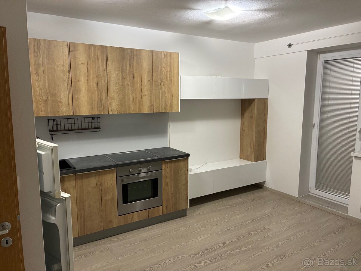Prenájom 2 izbový byt Lichnerova Senec - 9