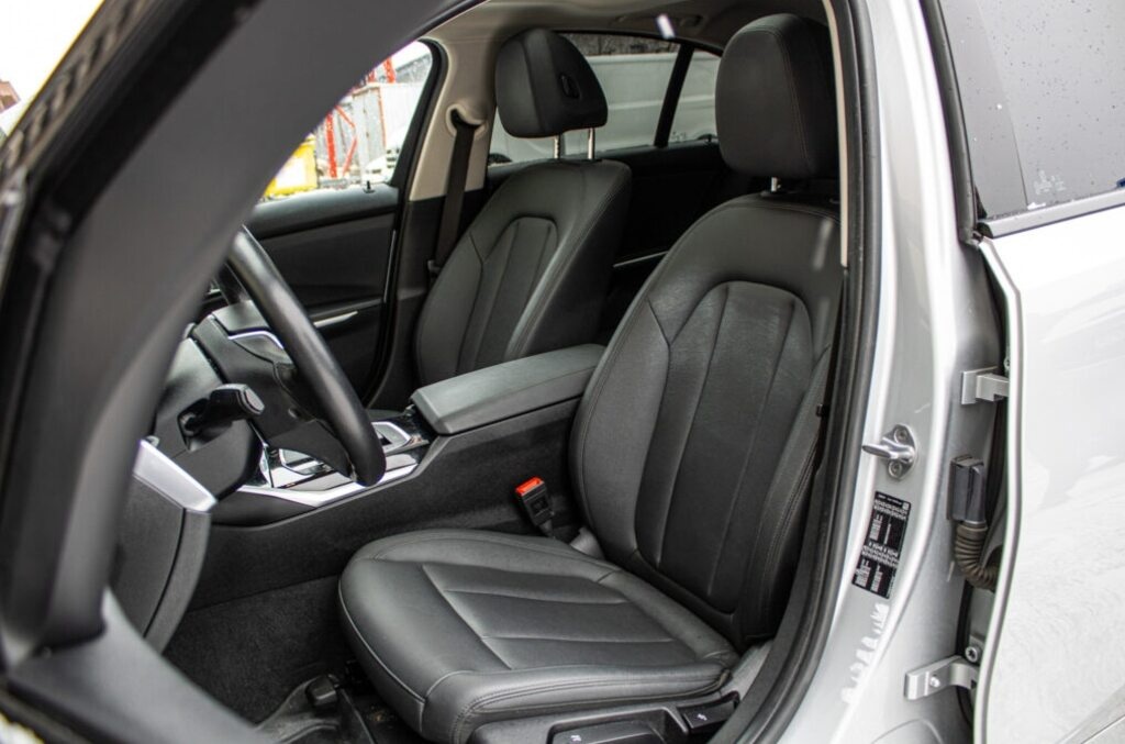 BMW Rad 3 320d Advantage A/T RWD - 9