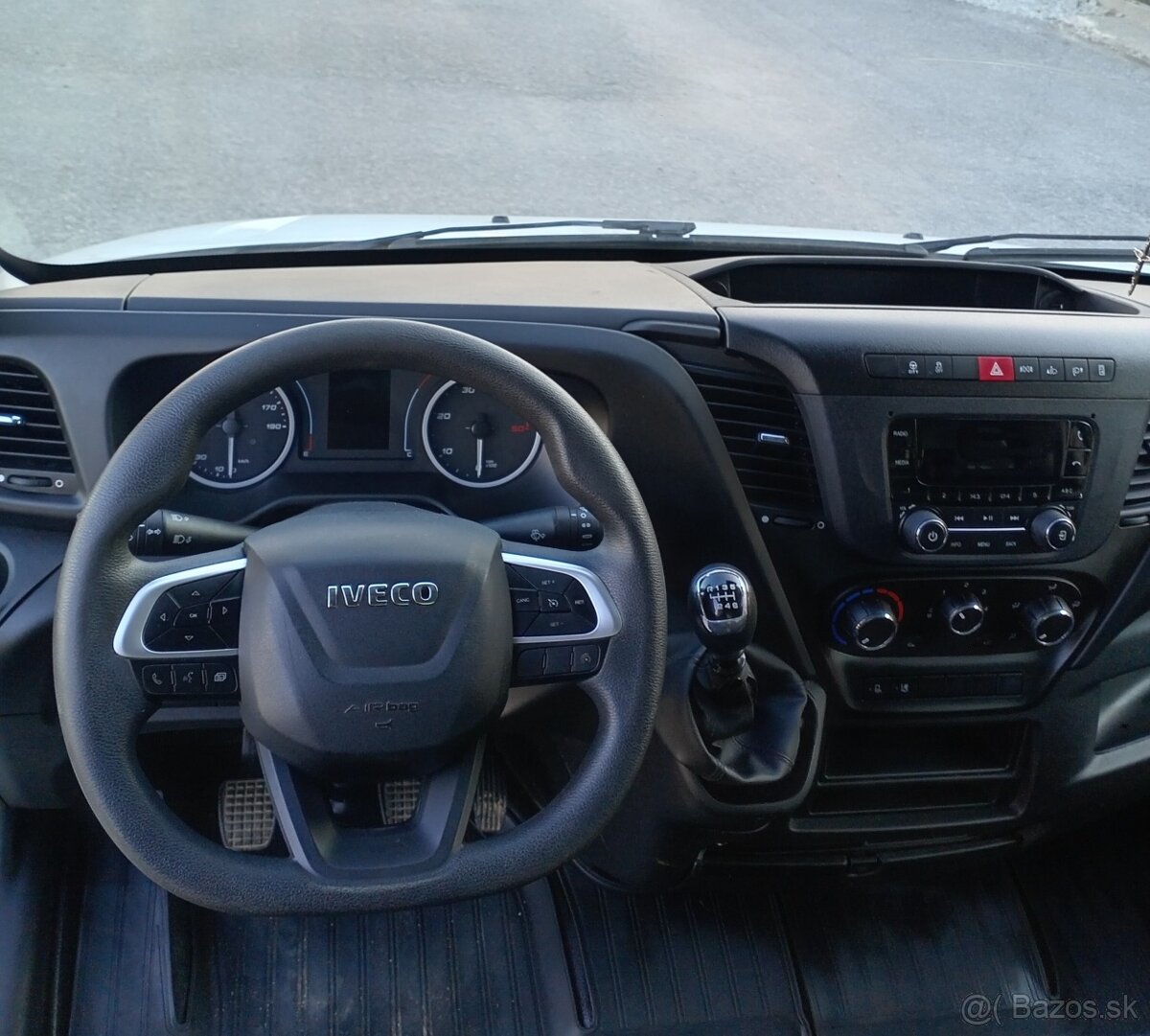 Iveco DAILY na prepravu zvierat - 9