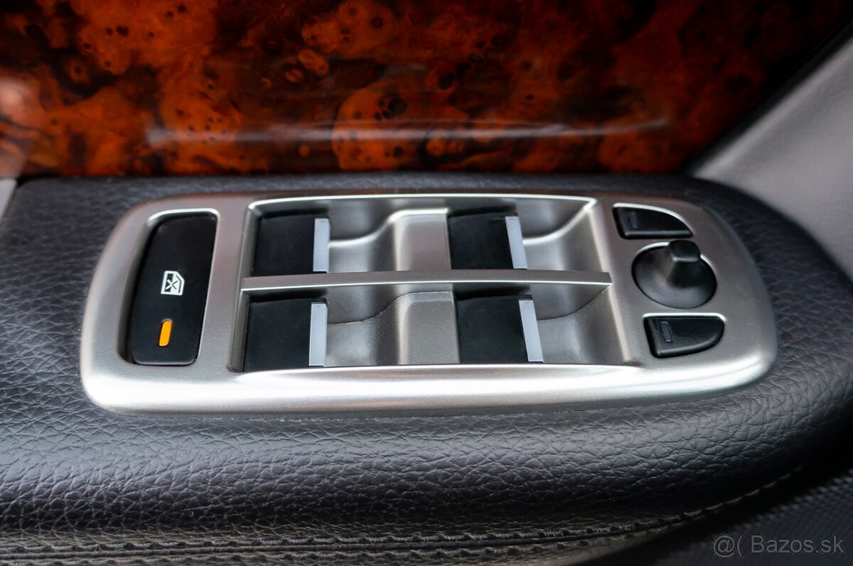 Jaguar XF 2.2D Sportbrake - 9