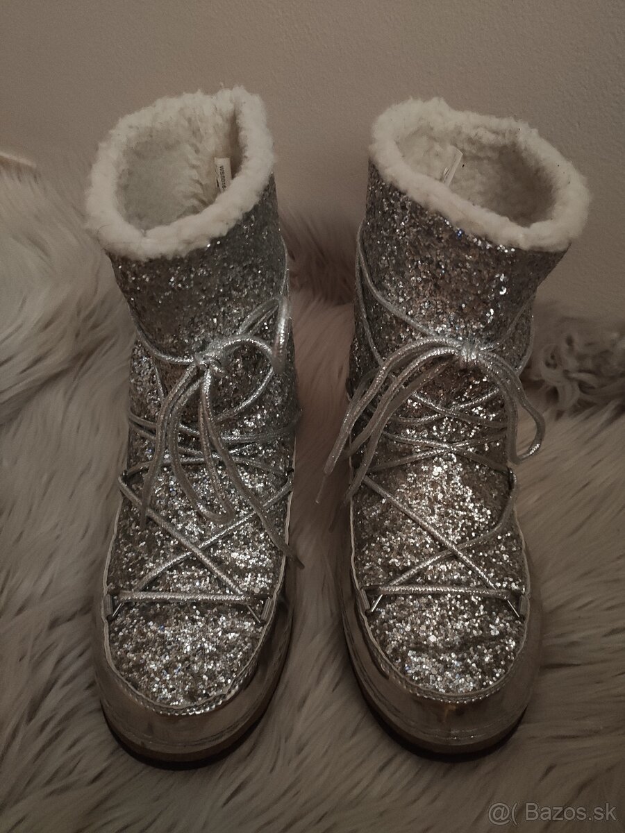 Strieborné / sivé trblietavé snehule - 9