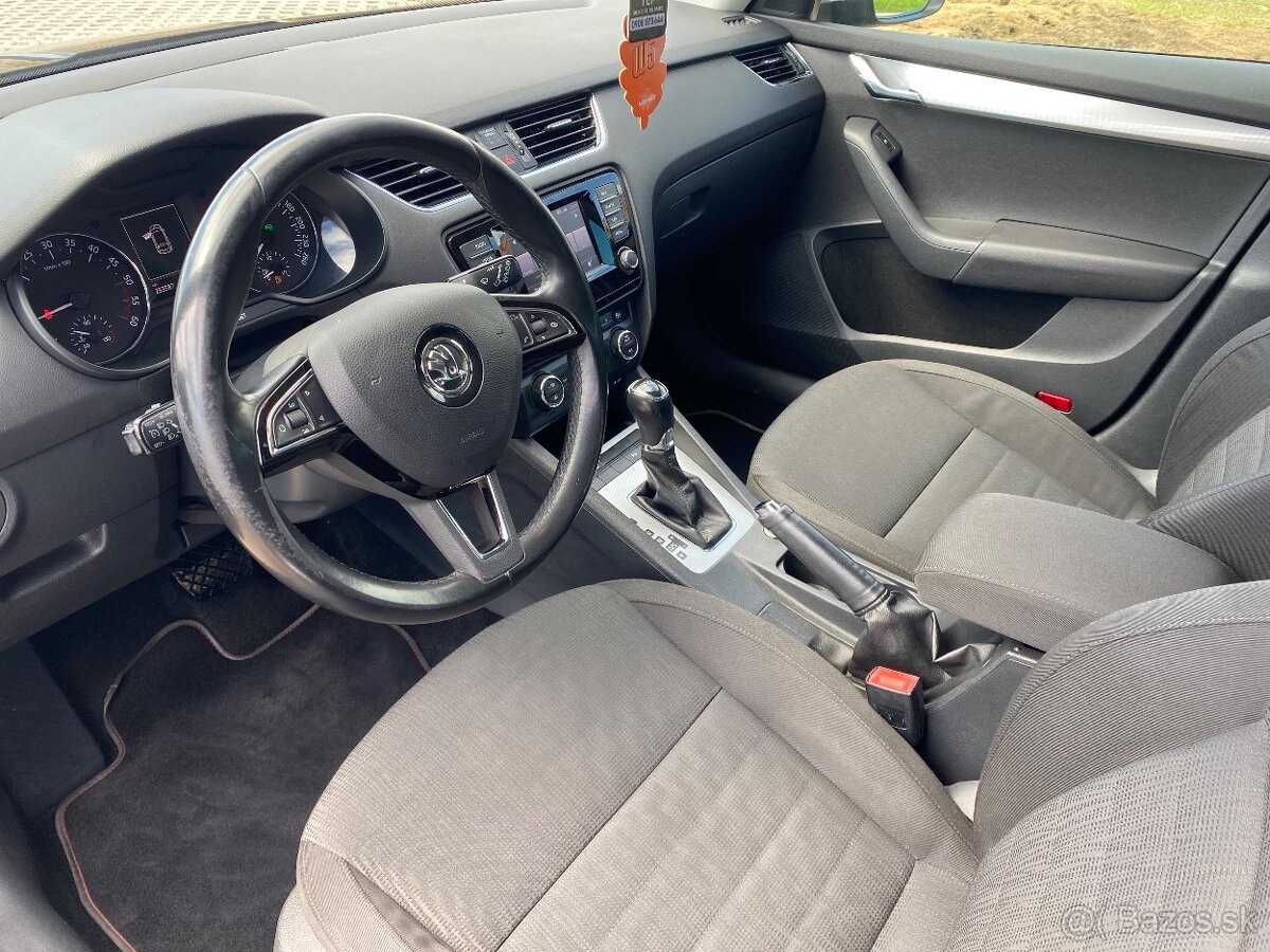 Škoda Octavia 3 2.0 TDI DSG - 9