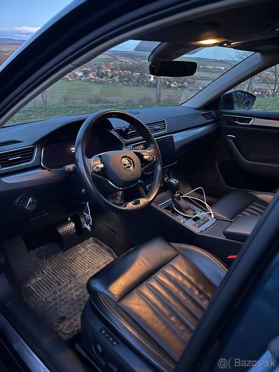 Škoda Superb Combi 2.0TDi 2021 - 9
