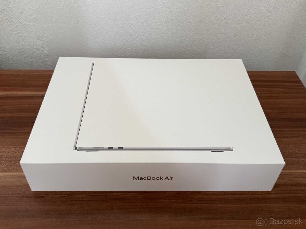  Apple MacBook Air 15" M4 - Silver - 9