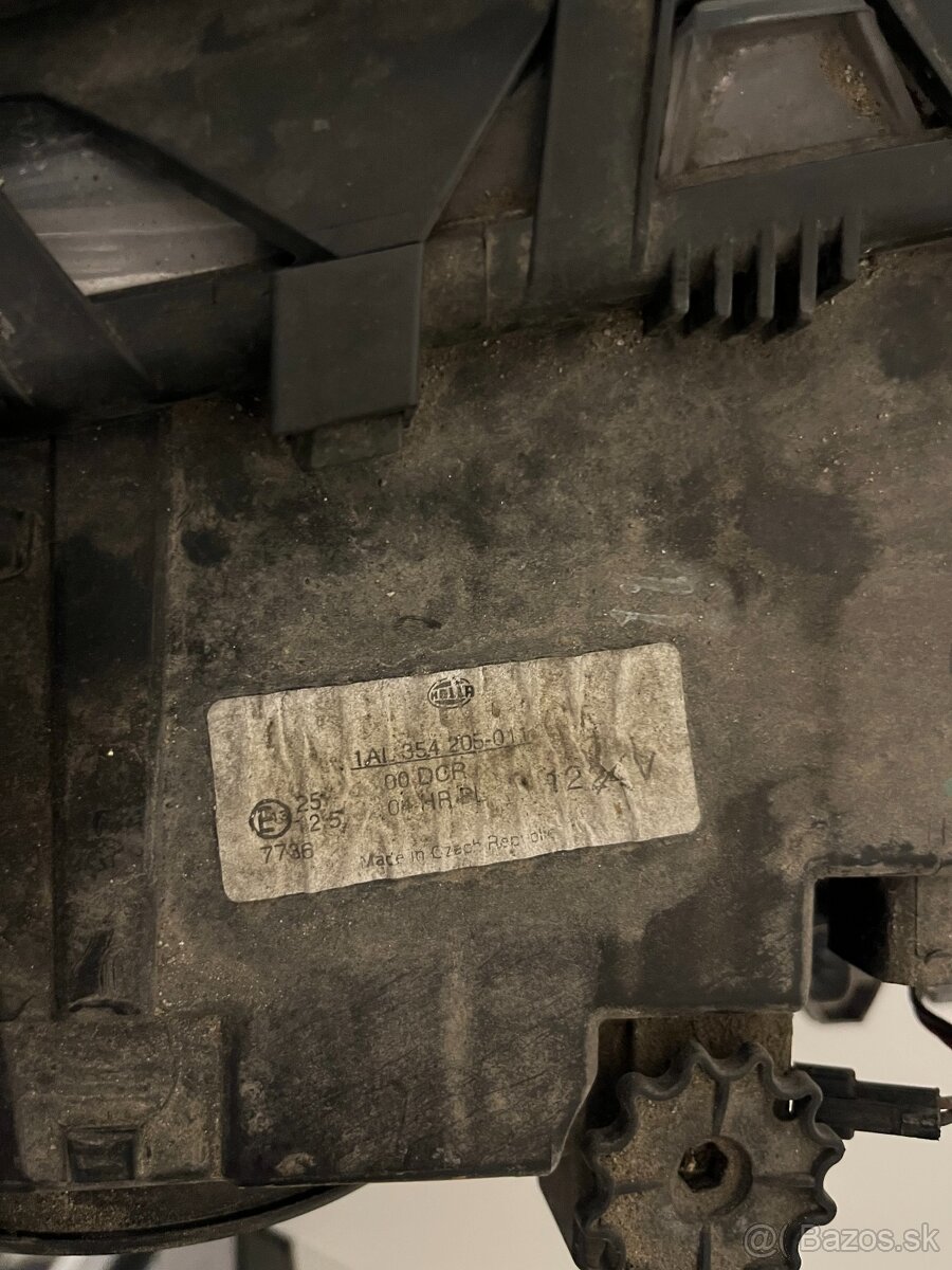 BMW e-46 predné xenonové svetlomety - 9