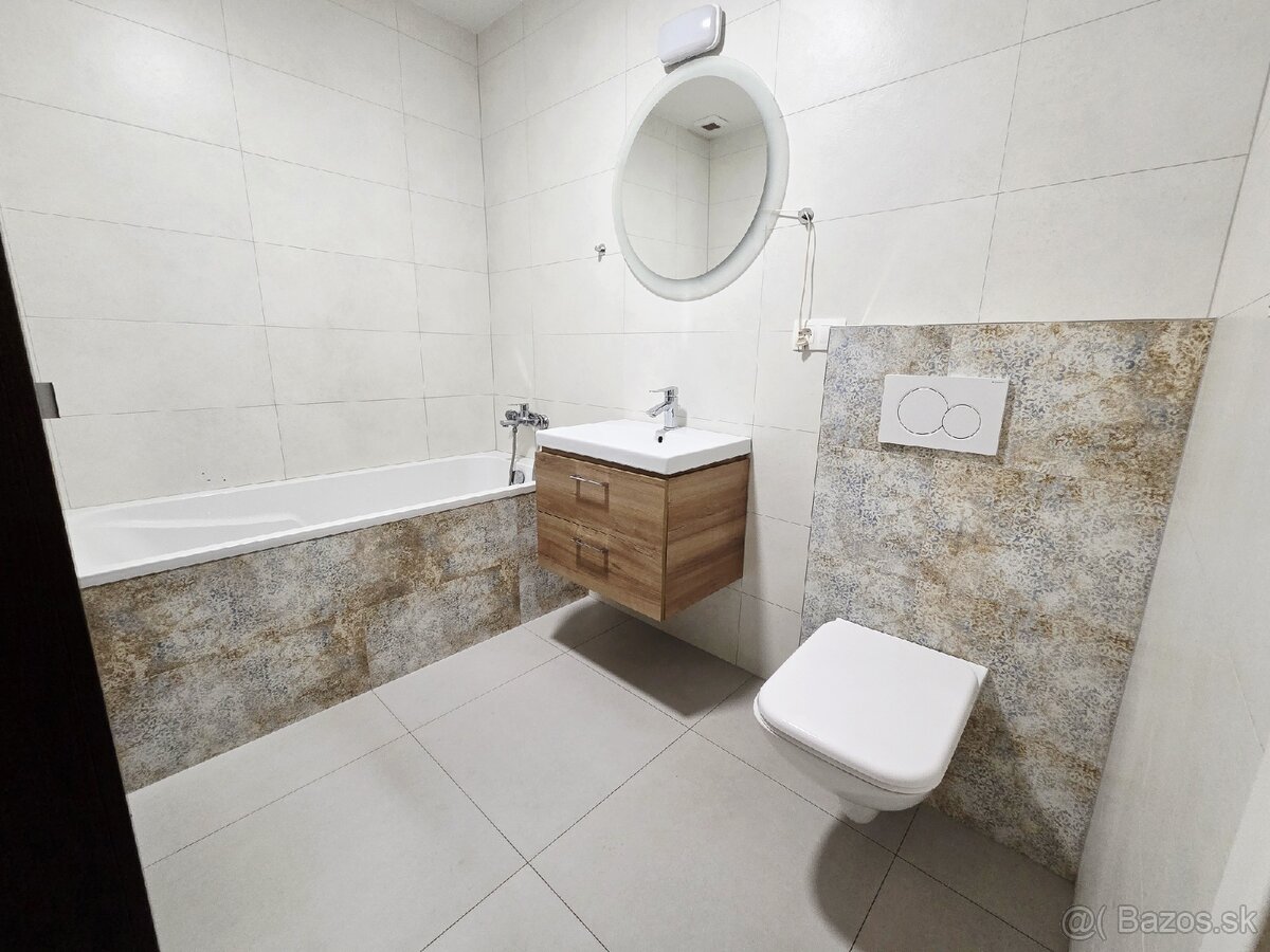 3.-izbový dom v obci Macov - 9