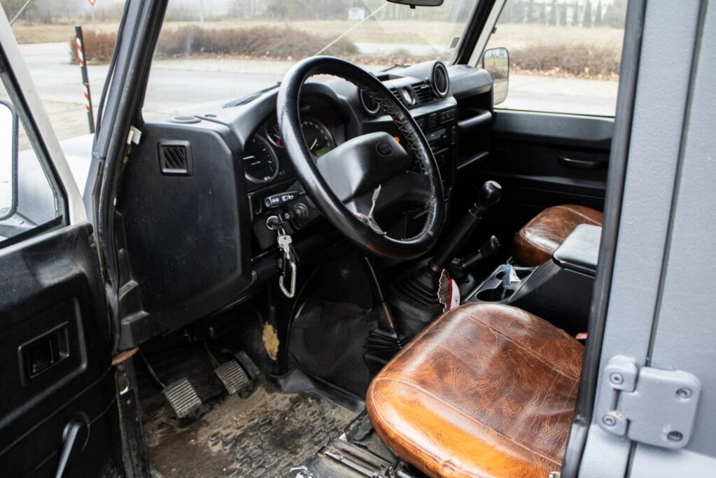 Land Rover Defender 110 SW, 90kW, (2007) - 9