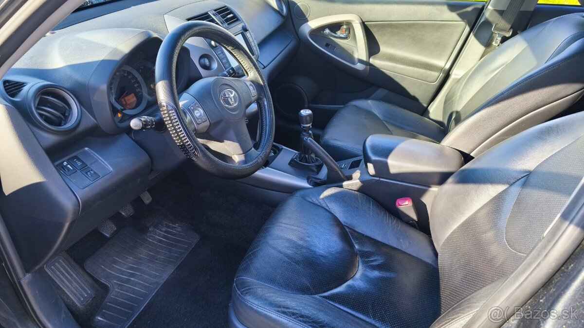 TOYOTA RAV4 2.2 D-4D - 9