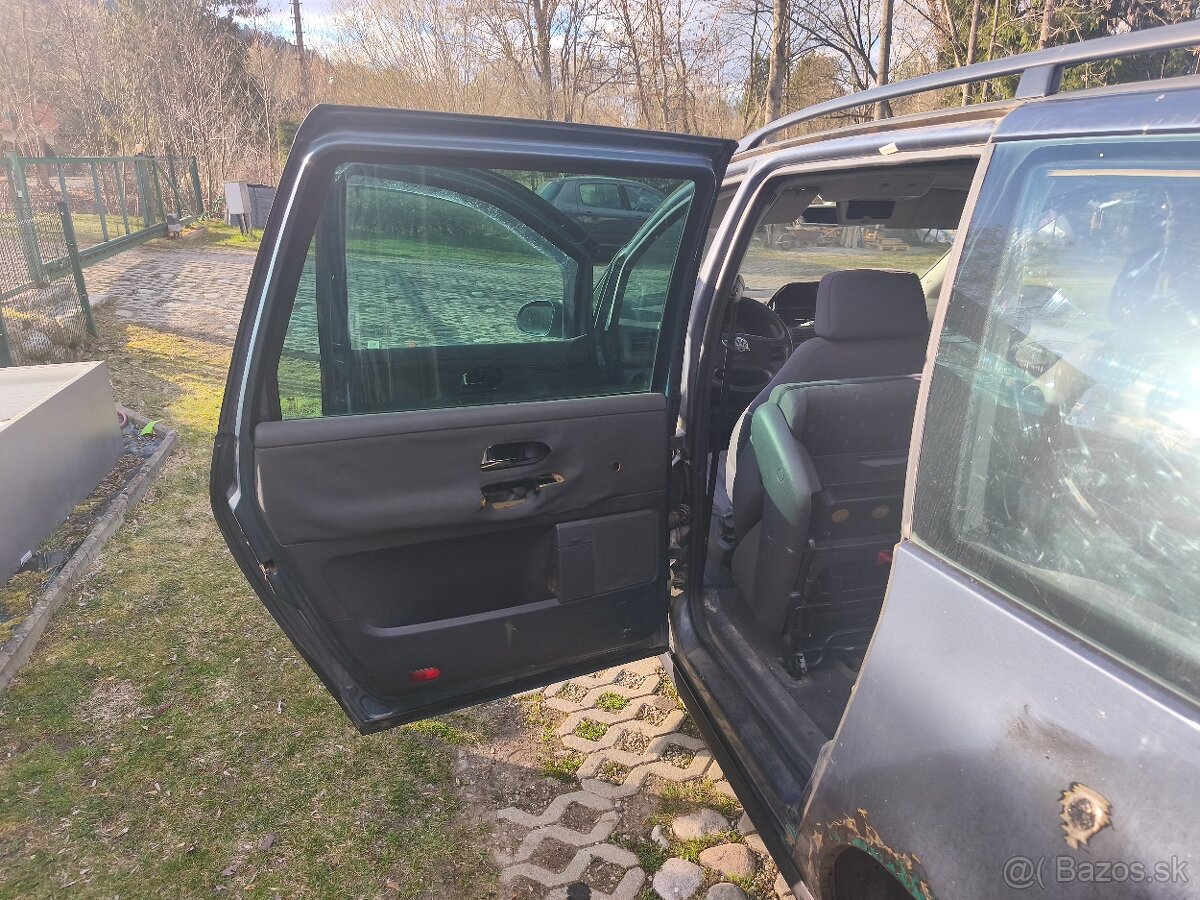 Predám Sharan 1,9tdi 85kw - 9