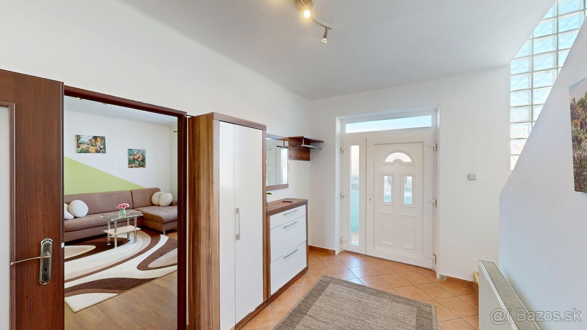 PINK Reality - NOVÁ CENA - na predaj poschodový rodinný dom - 9