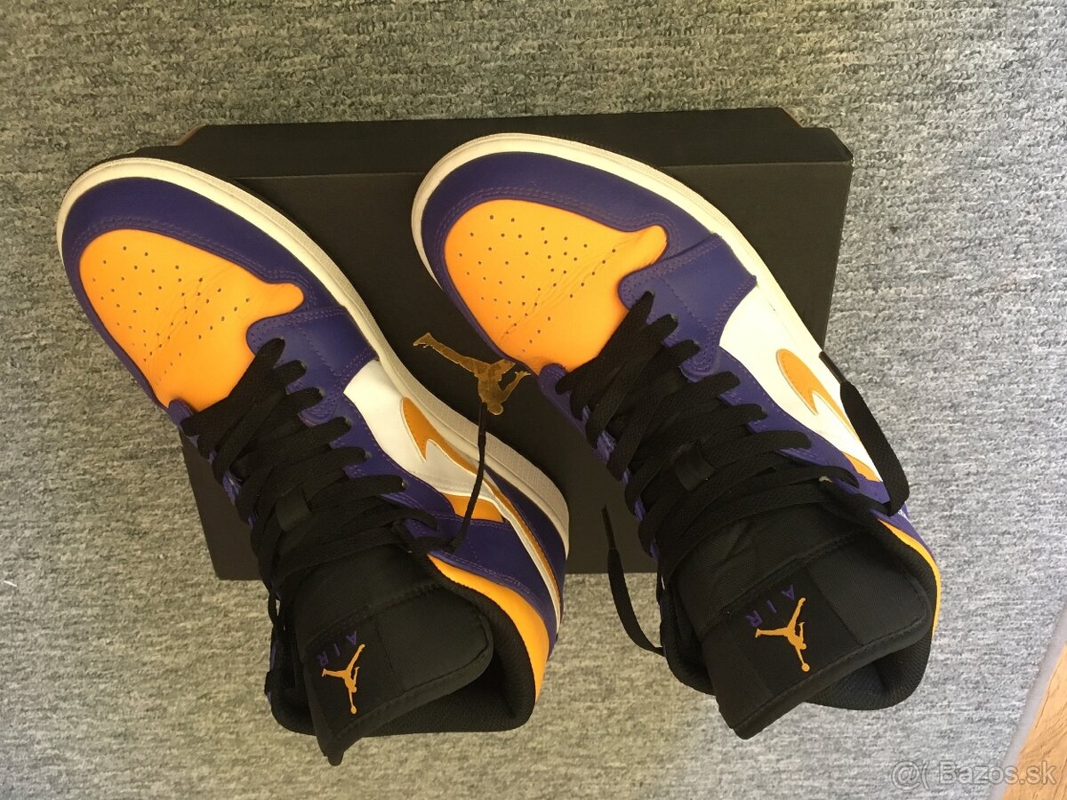 Air Jordan 1 Mid - 9