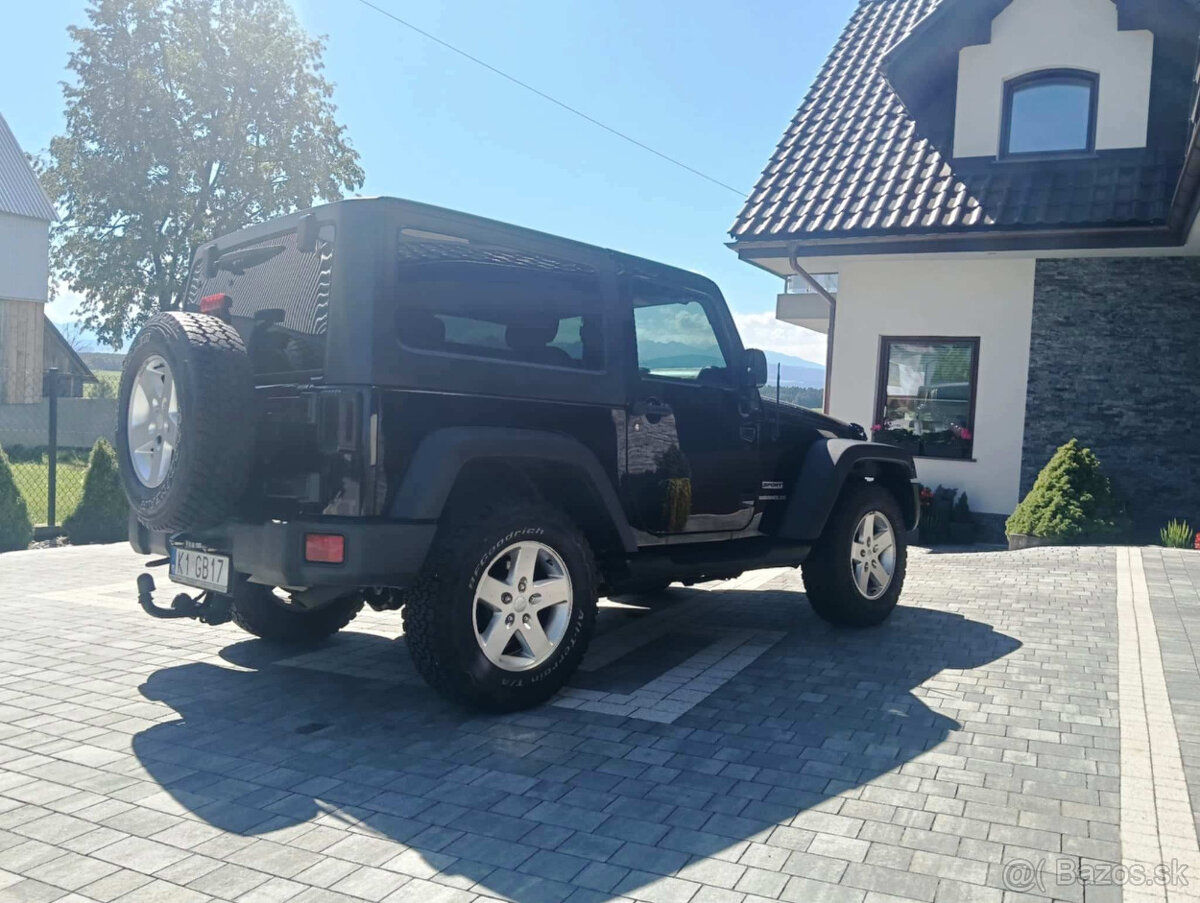 Jeep Wrangler 2.8 SPORT 4X4 - 9