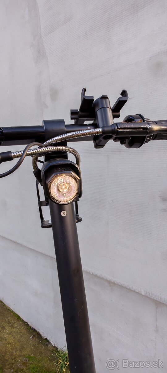 Elektrická kolobežka - 9