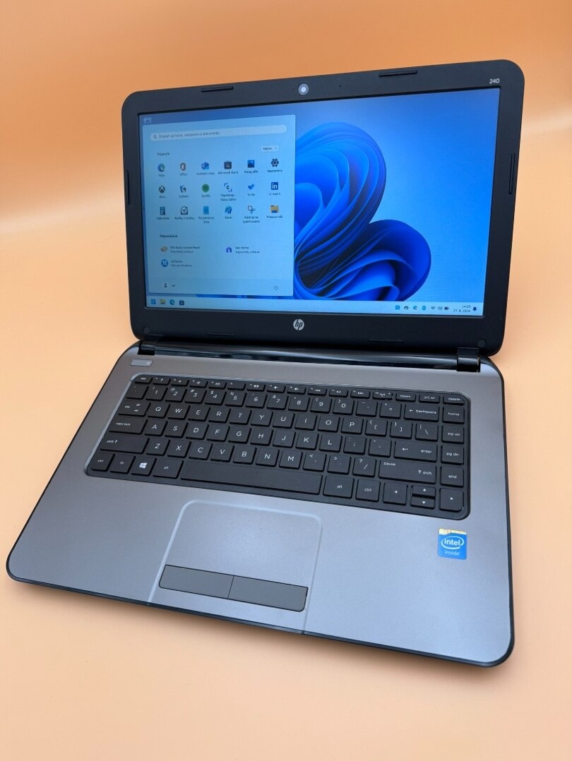 Notebook 14" HP.Intel Celeron 2x2,16GHz.8gb ram.120g SSD - 9