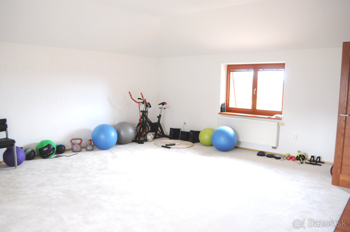 Predám 6-7 izbový dom - 9