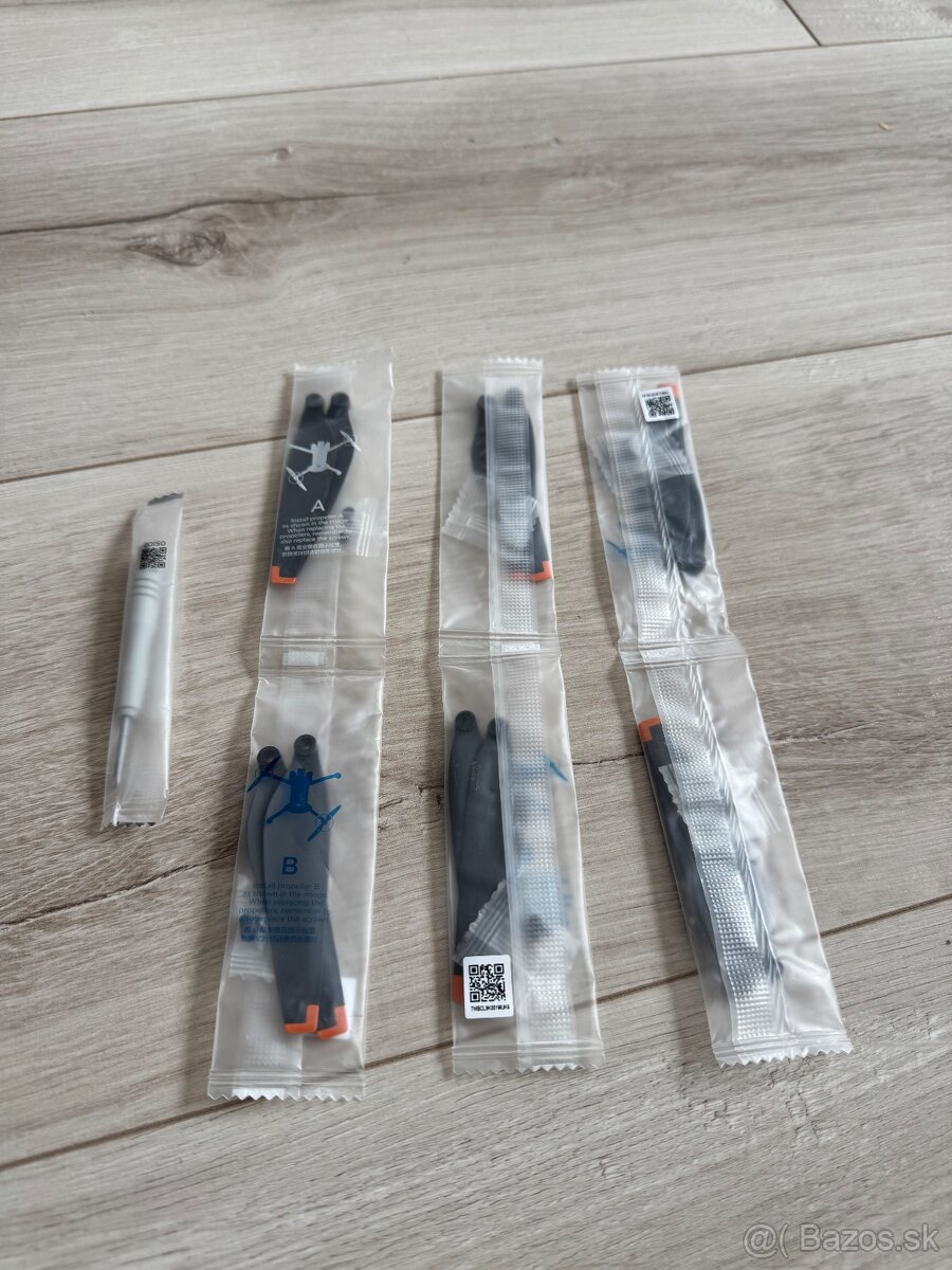 DJI 4 mini pro fly more combo - 9